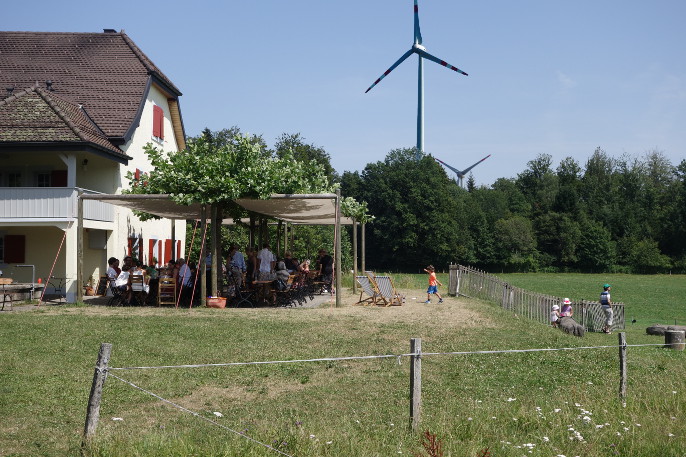 Eolienne du Chalet Boverat, distante de 600 mètres